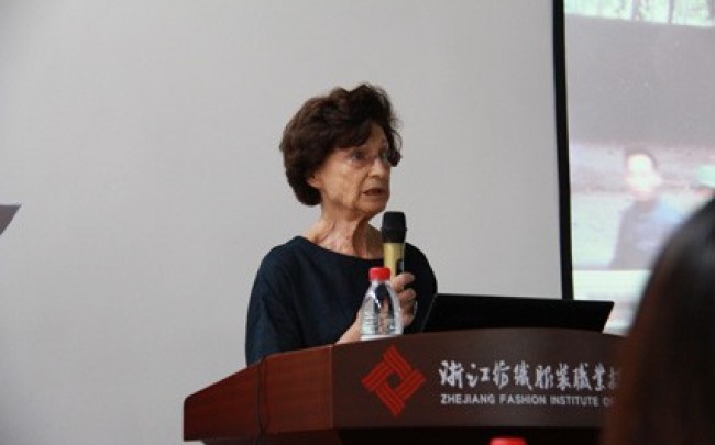 2017年銀川美術館第二期駐館藝術家(jiā)安妮•珀爾妮入浙江紡織職業(yè)技術學院講座